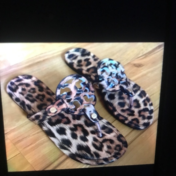 SIZE 10.5 (41) LEOPARD 🐆 TORY BURCH SANDALS - Picture 2 of 7